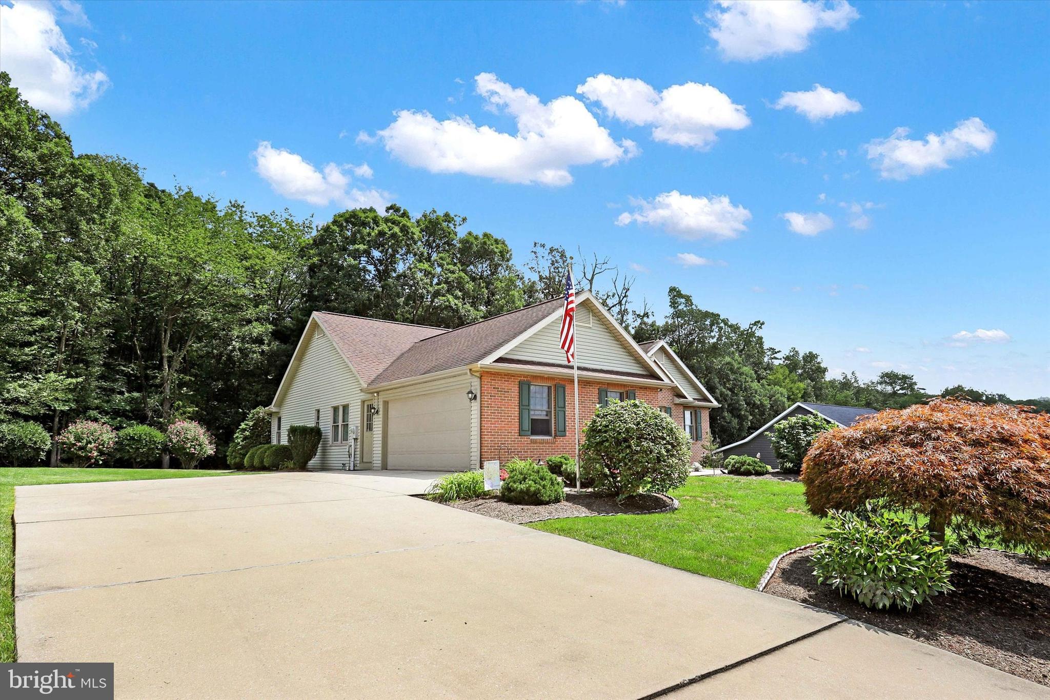 PENN NATIONAL GOLF COURSE COMMUNITY - Residential