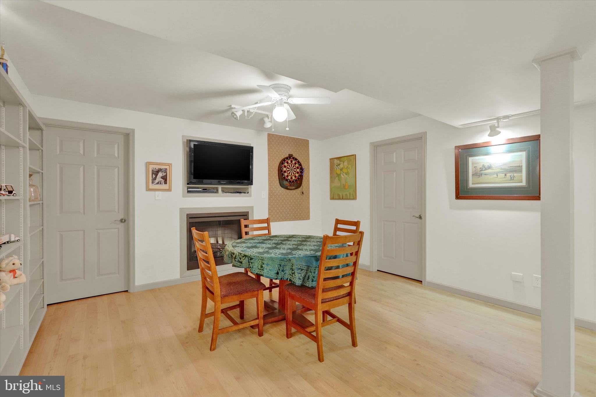 PENN NATIONAL GOLF COURSE COMMUNITY - Residential