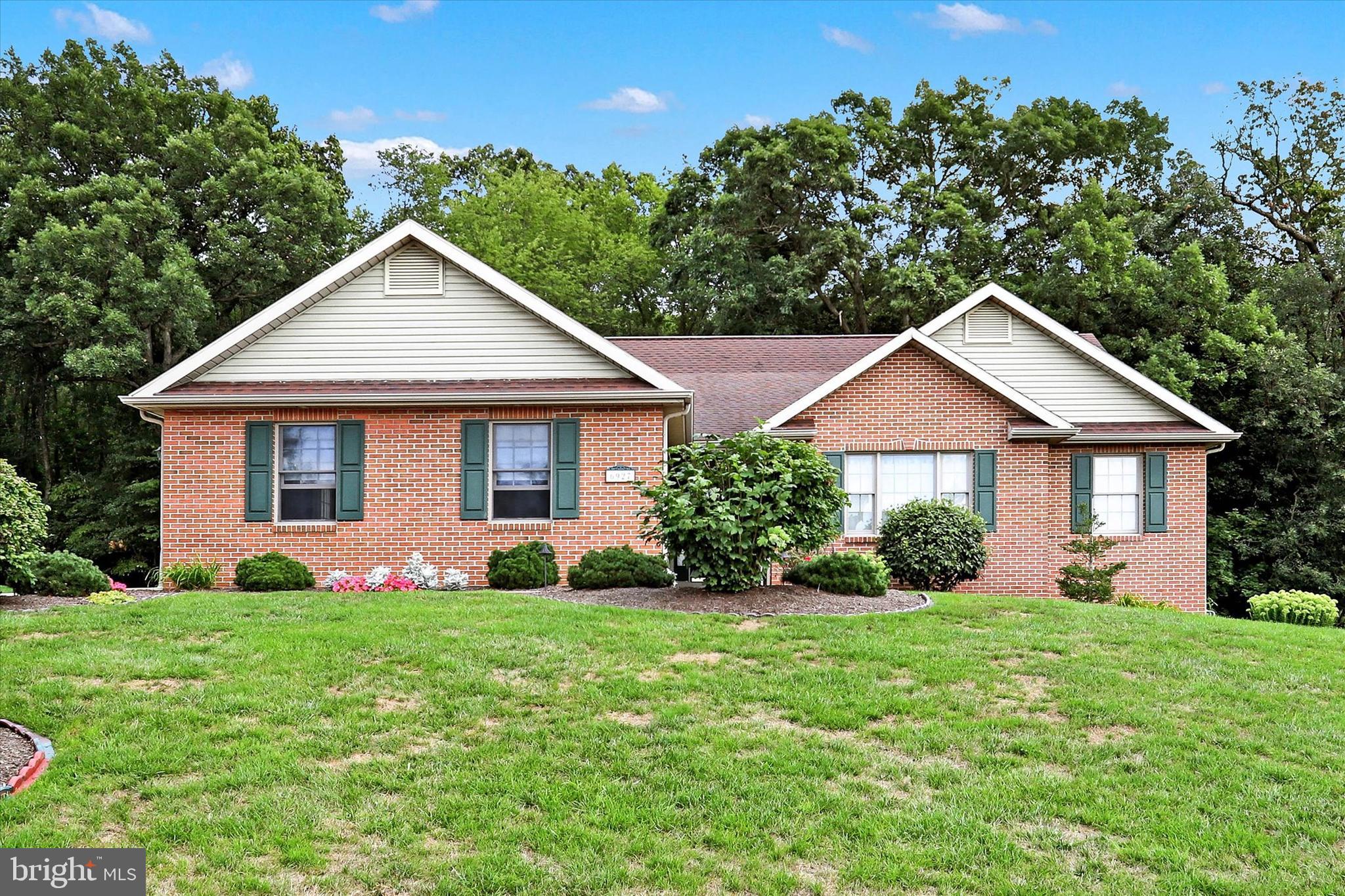 PENN NATIONAL GOLF COURSE COMMUNITY - Residential