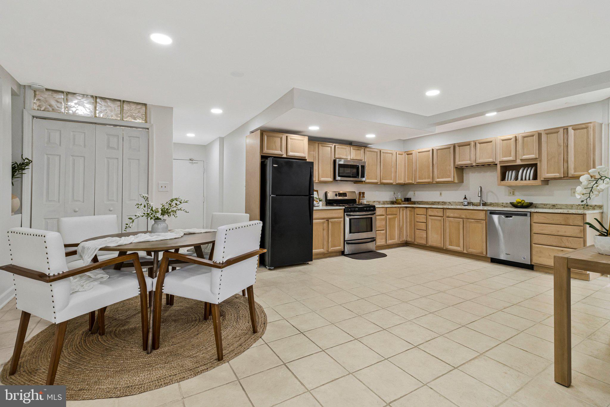 5406 CONNECTICUT AVENUE NW 105