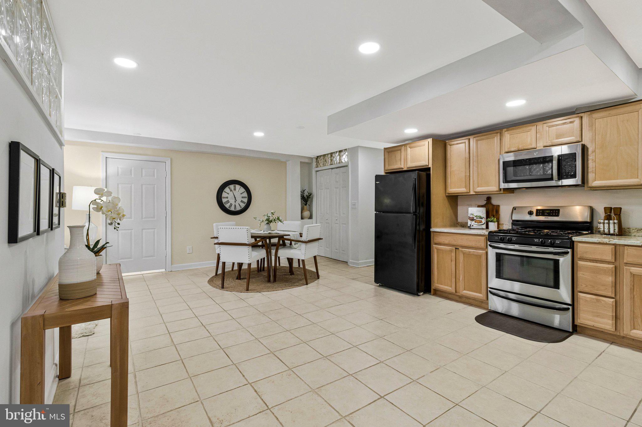 5406 CONNECTICUT AVENUE NW 105