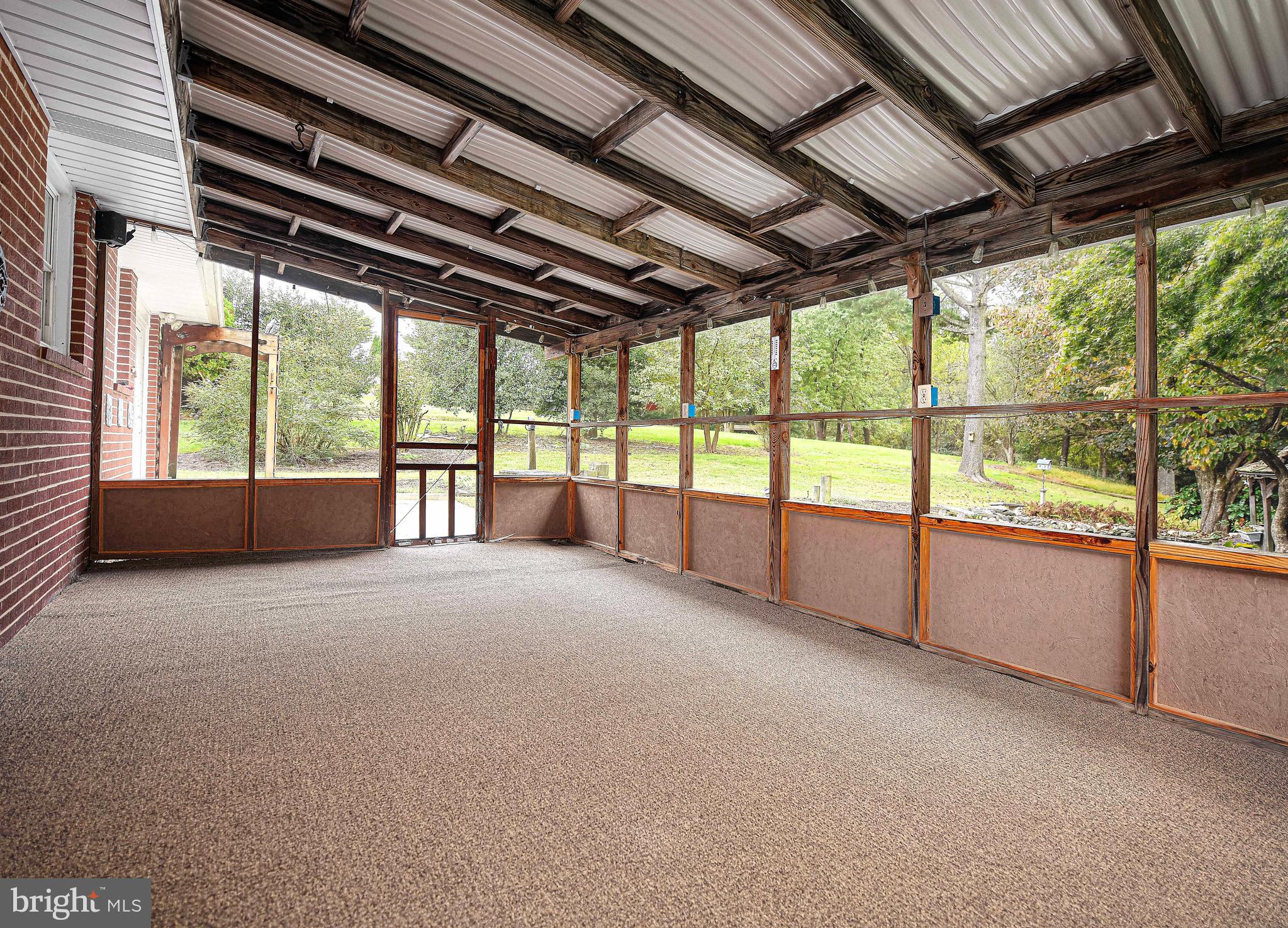 WHITE HOUSE PARK - Residential