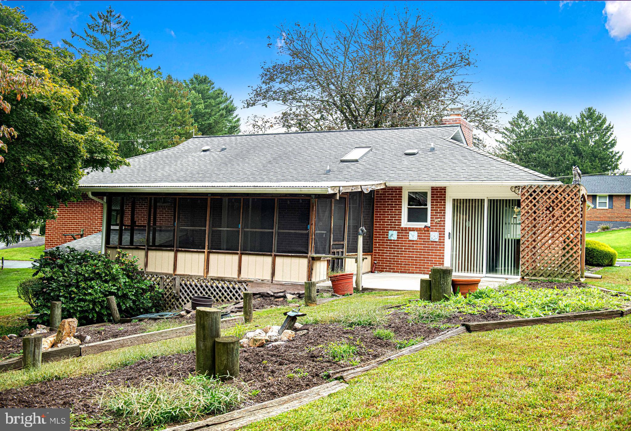 WHITE HOUSE PARK - Residential