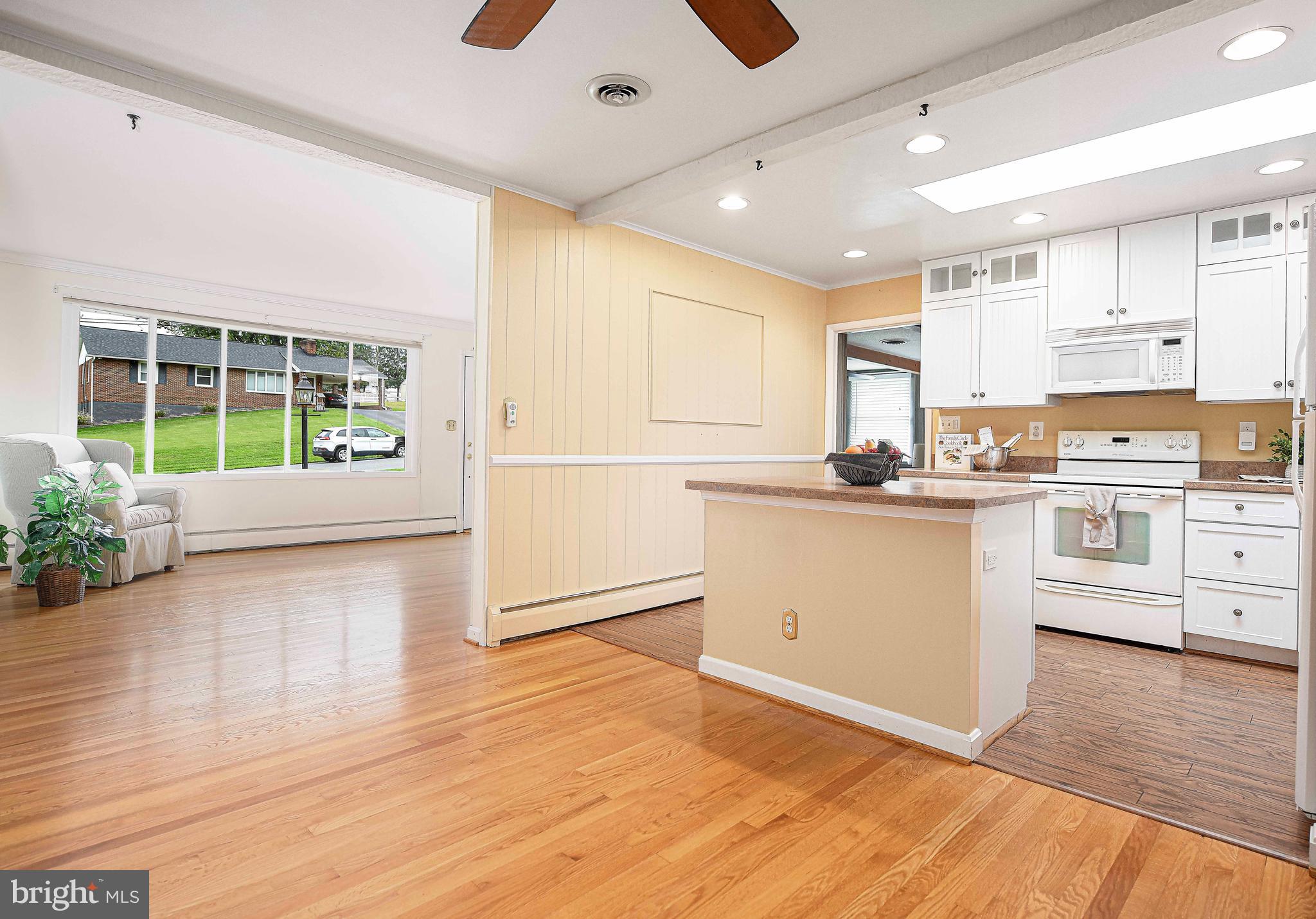 WHITE HOUSE PARK - Residential