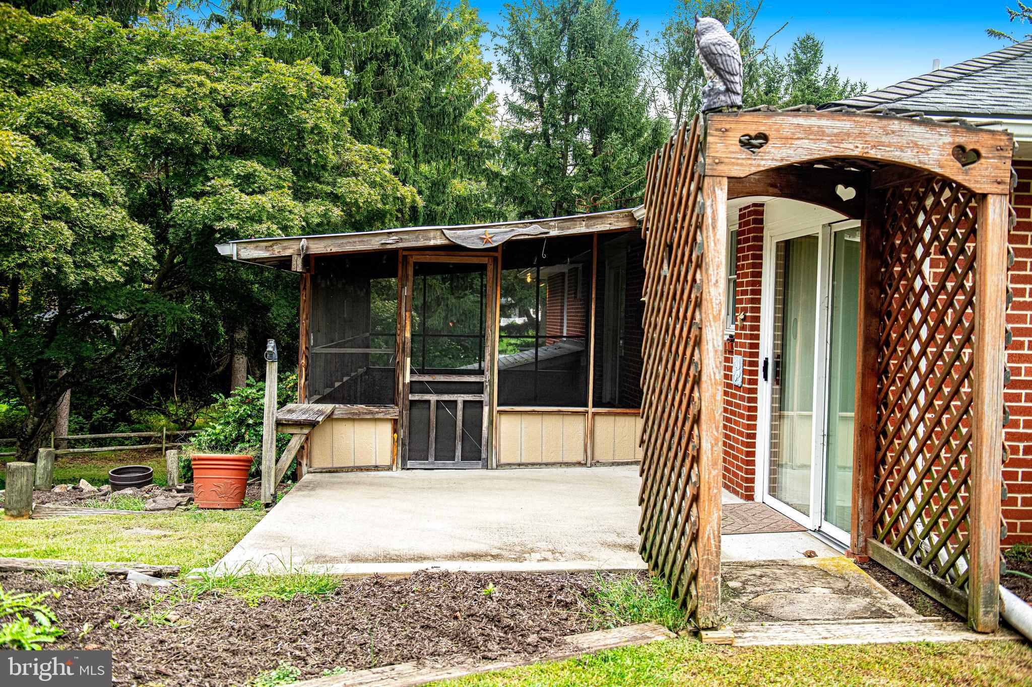 WHITE HOUSE PARK - Residential