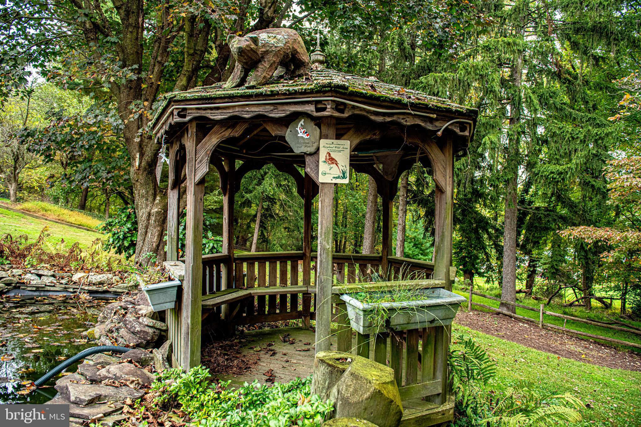 WHITE HOUSE PARK - Residential