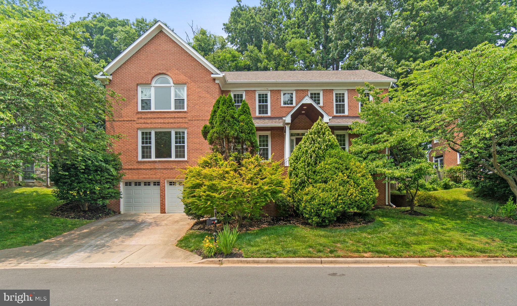 FAIRWAY HILLS - Residential Lease