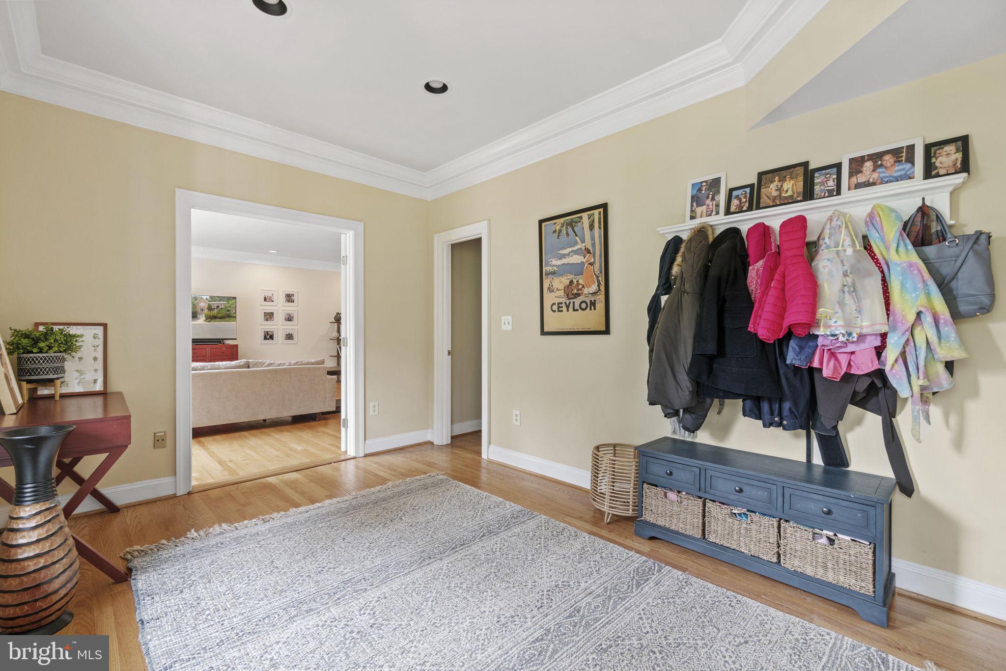 FAIRWAY HILLS - Residential Lease