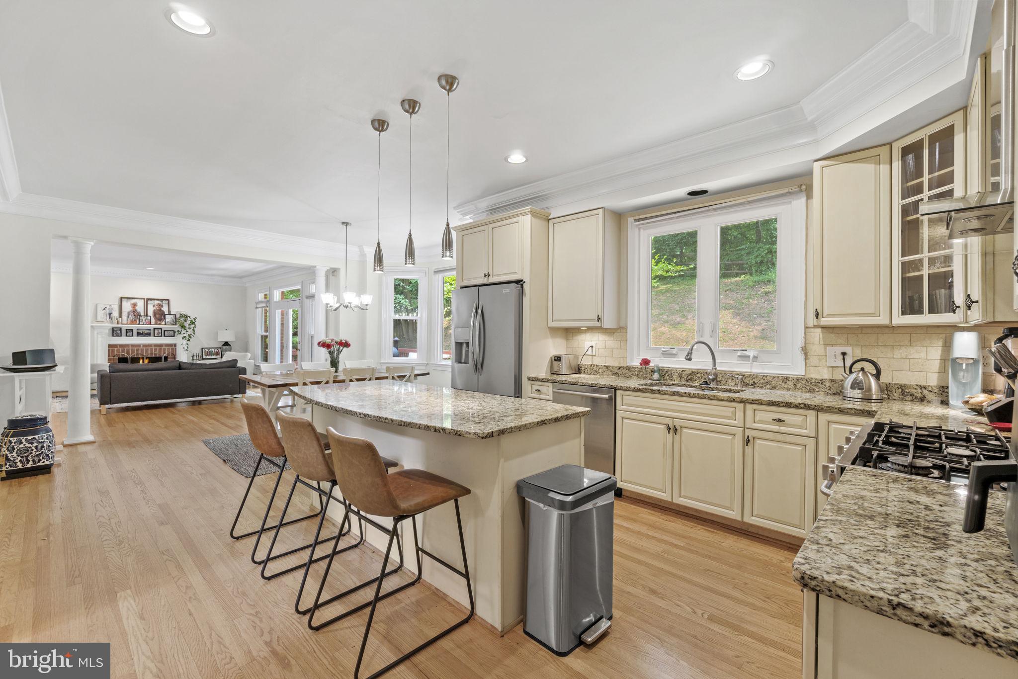 FAIRWAY HILLS - Residential Lease