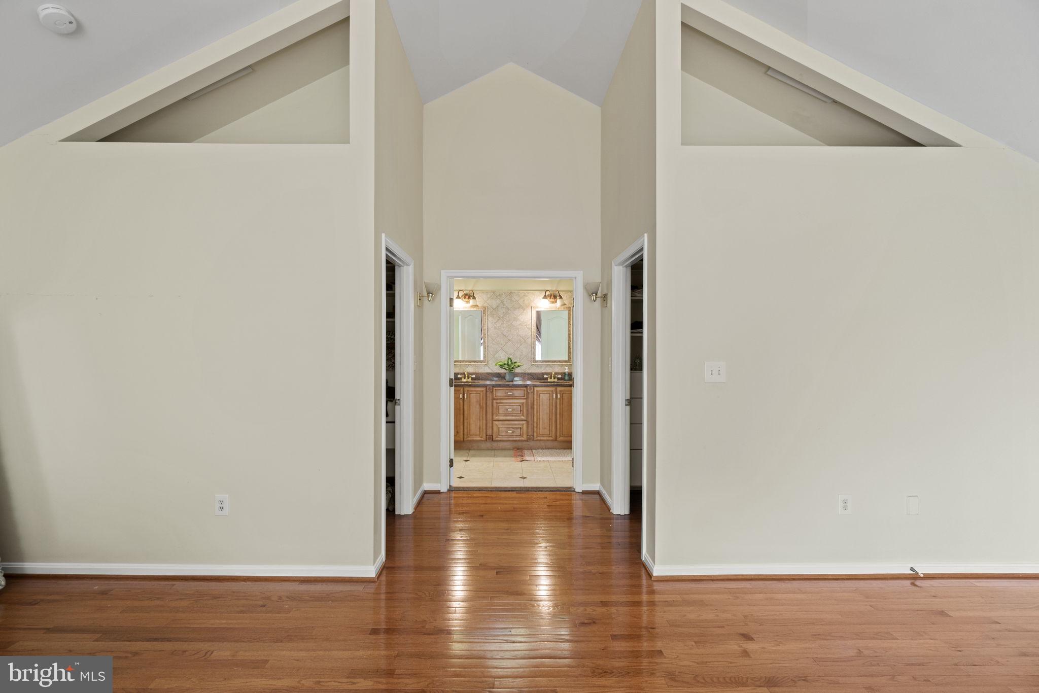 FAIRWAY HILLS - Residential Lease