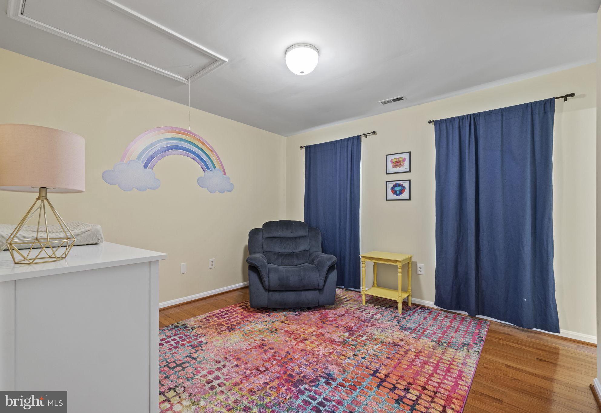 FAIRWAY HILLS - Residential Lease