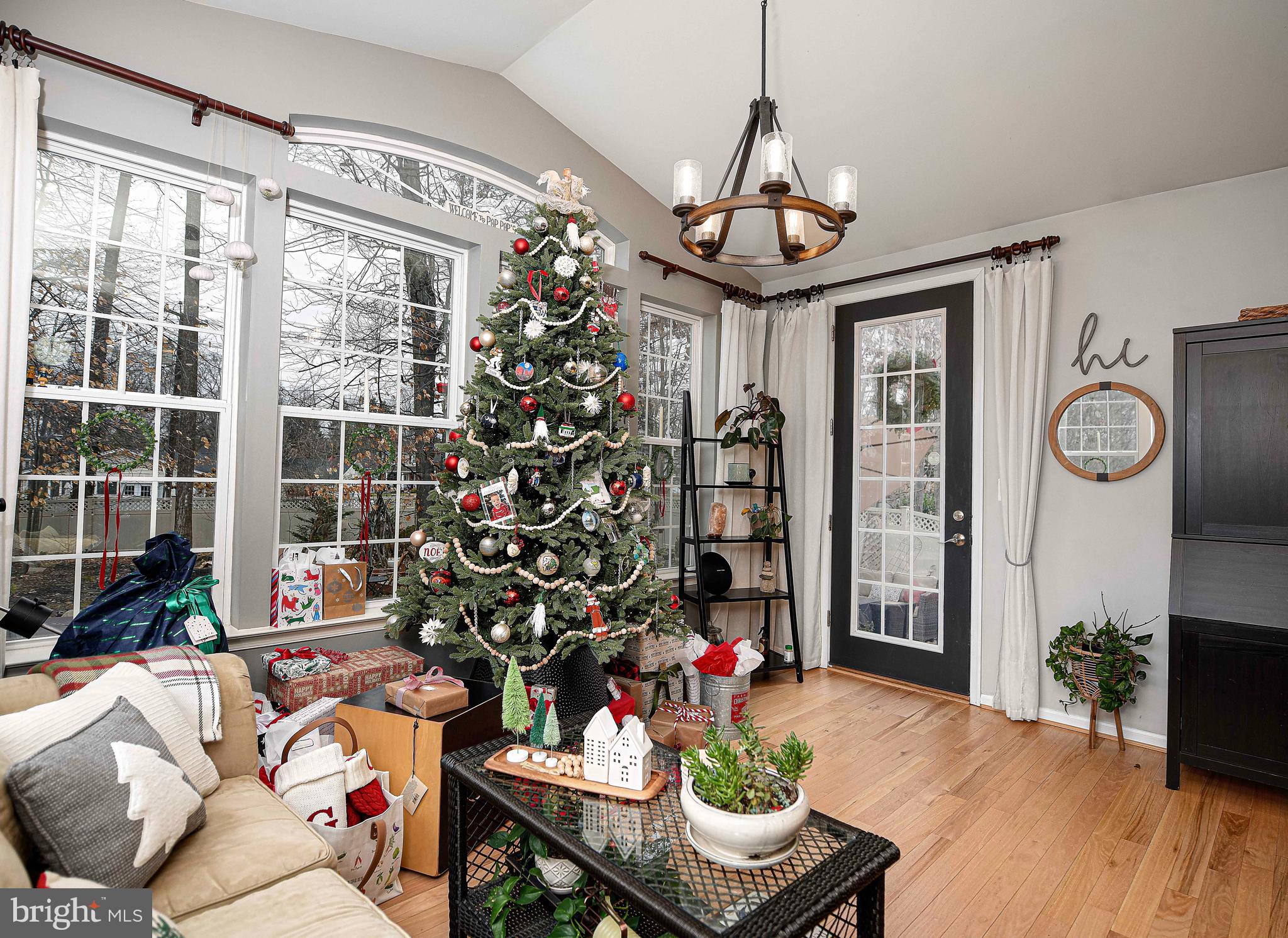 TUCKER WOODS - Residential