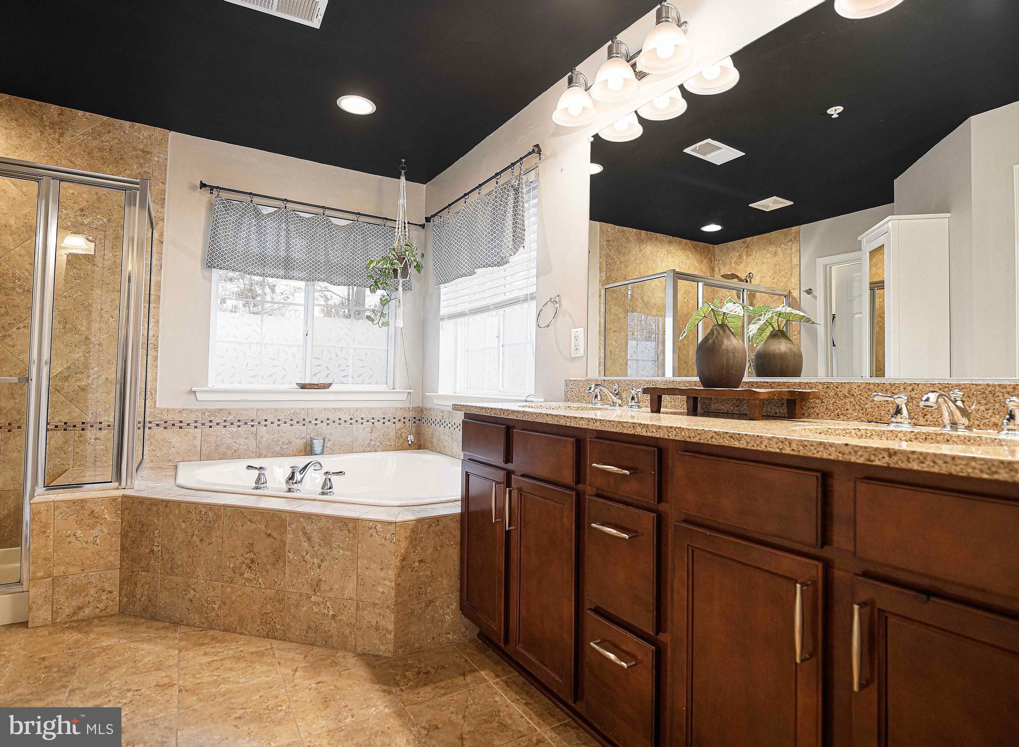 TUCKER WOODS - Residential