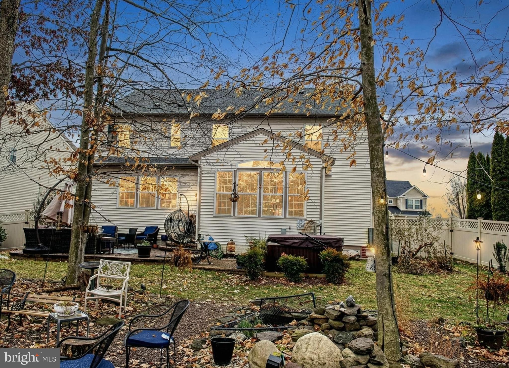 TUCKER WOODS - Residential