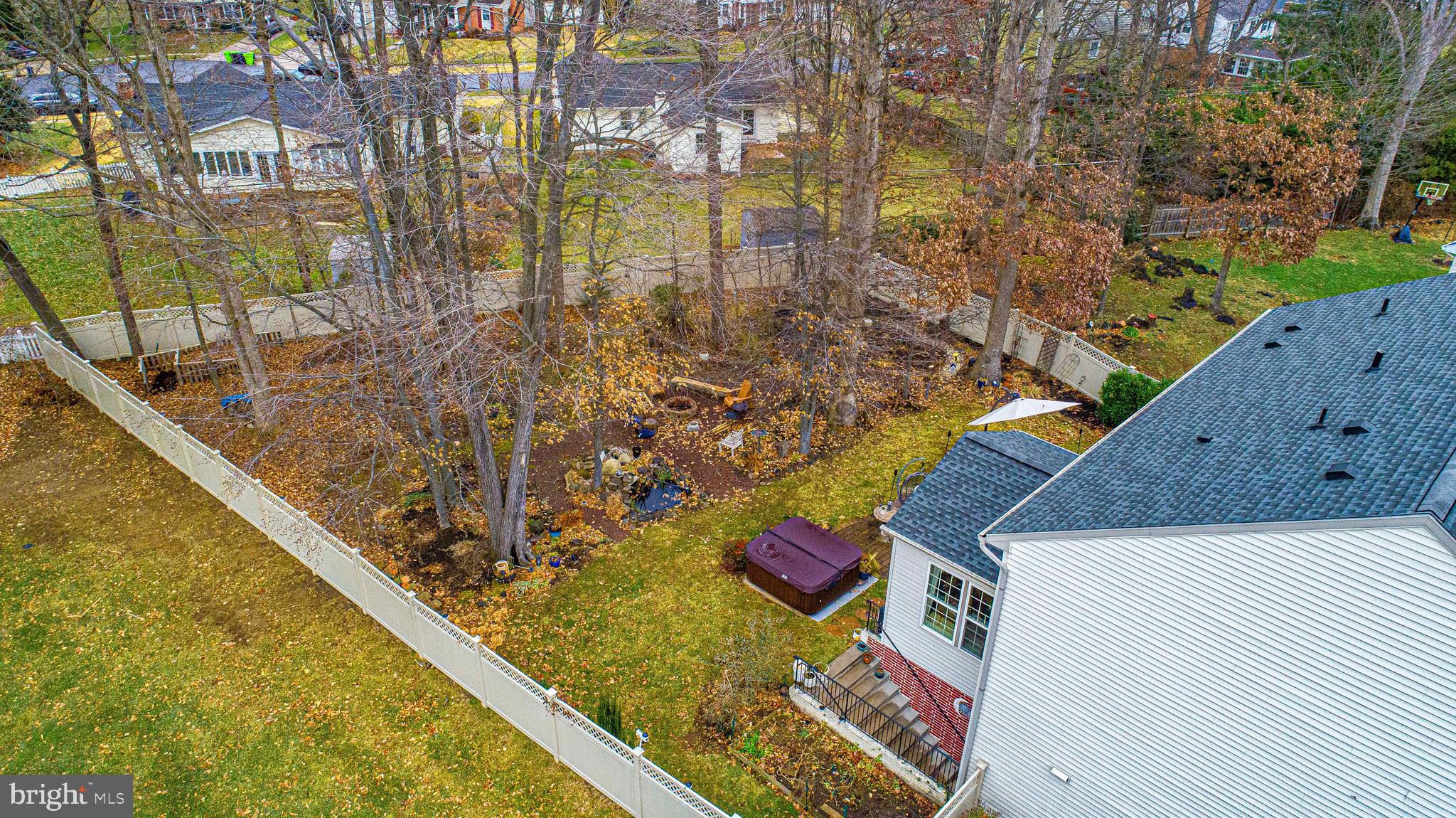 TUCKER WOODS - Residential