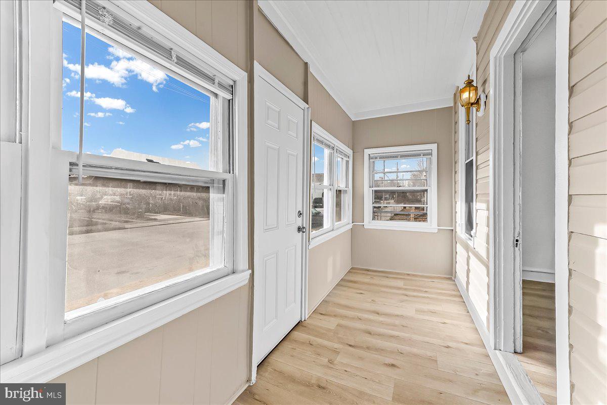 WESTINGHOUSE VLG - Residential