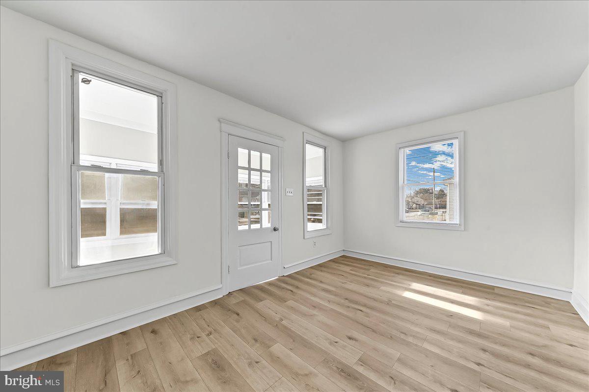 WESTINGHOUSE VLG - Residential