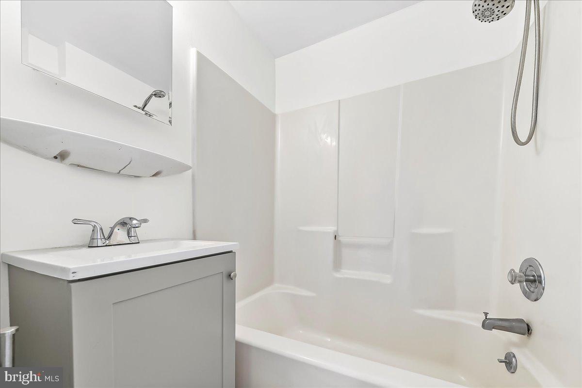 WESTINGHOUSE VLG - Residential