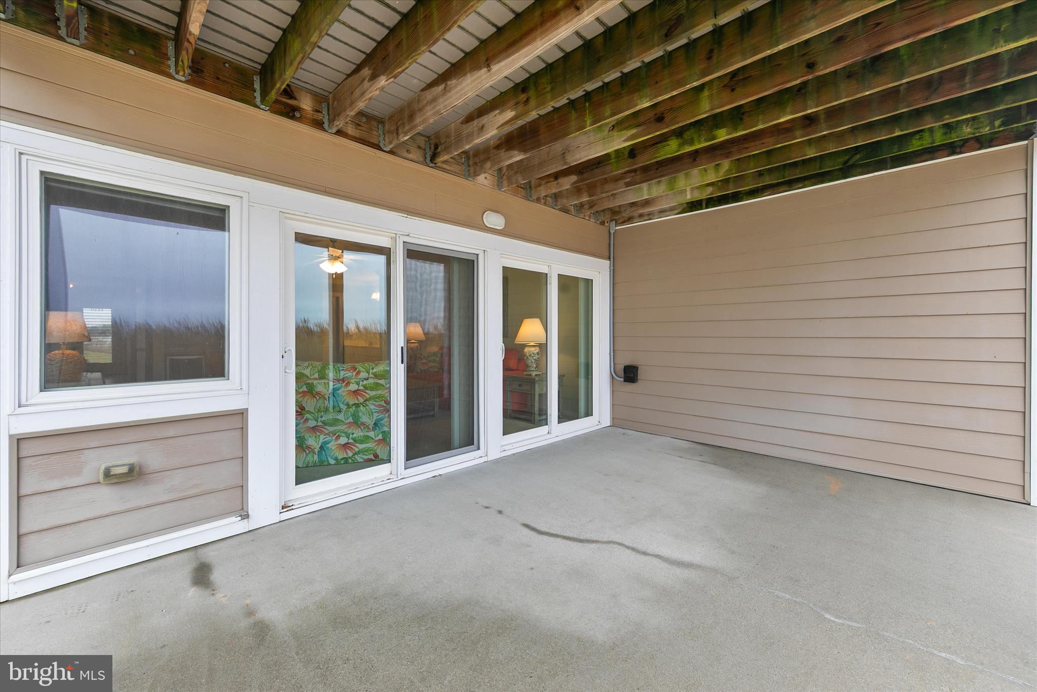 BAYVILLE SHORES - Residential