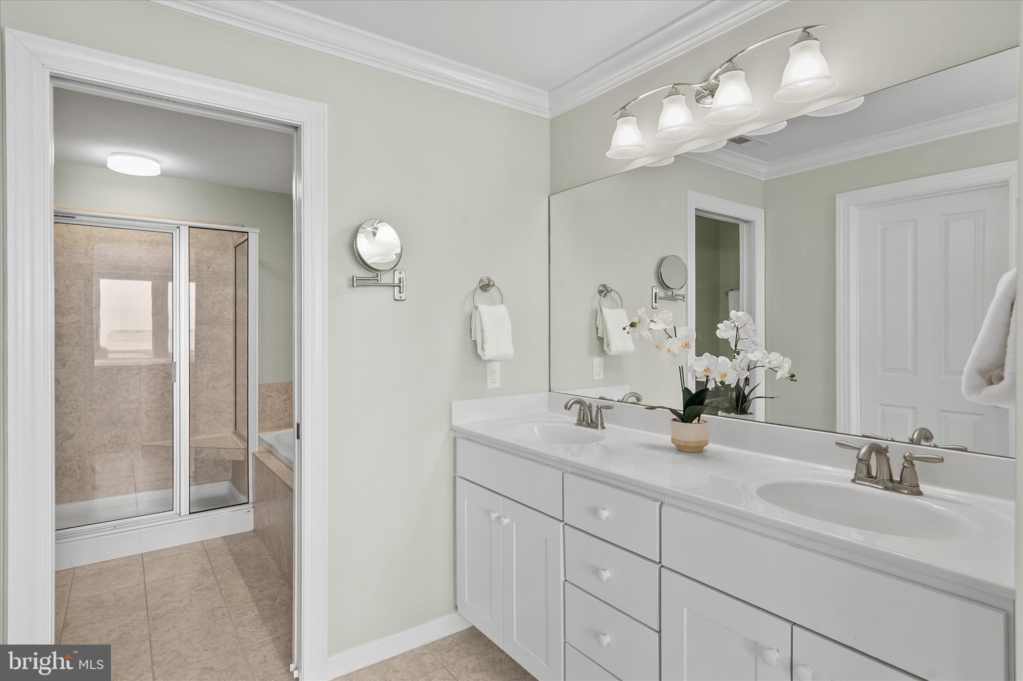 BAYVILLE SHORES - Residential