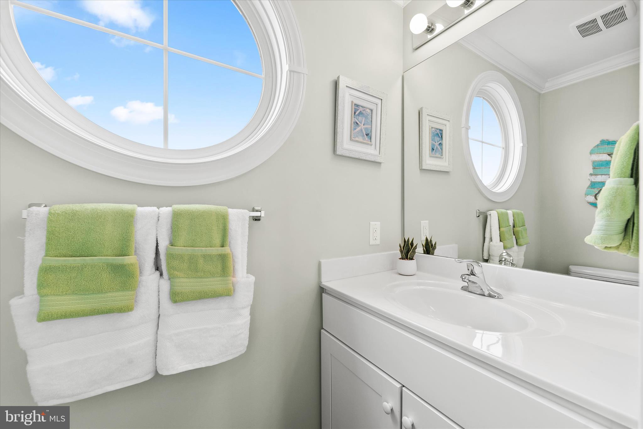 BAYVILLE SHORES - Residential