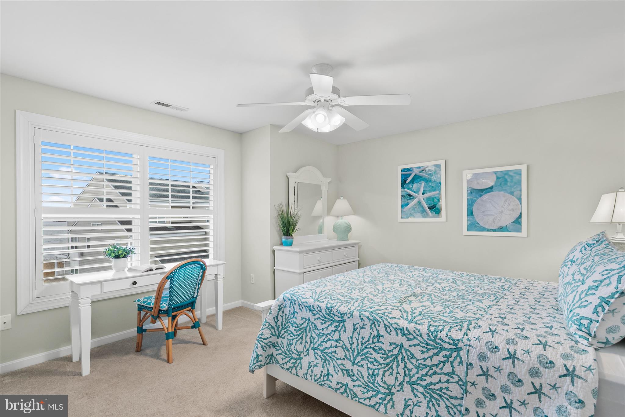 BAYVILLE SHORES - Residential