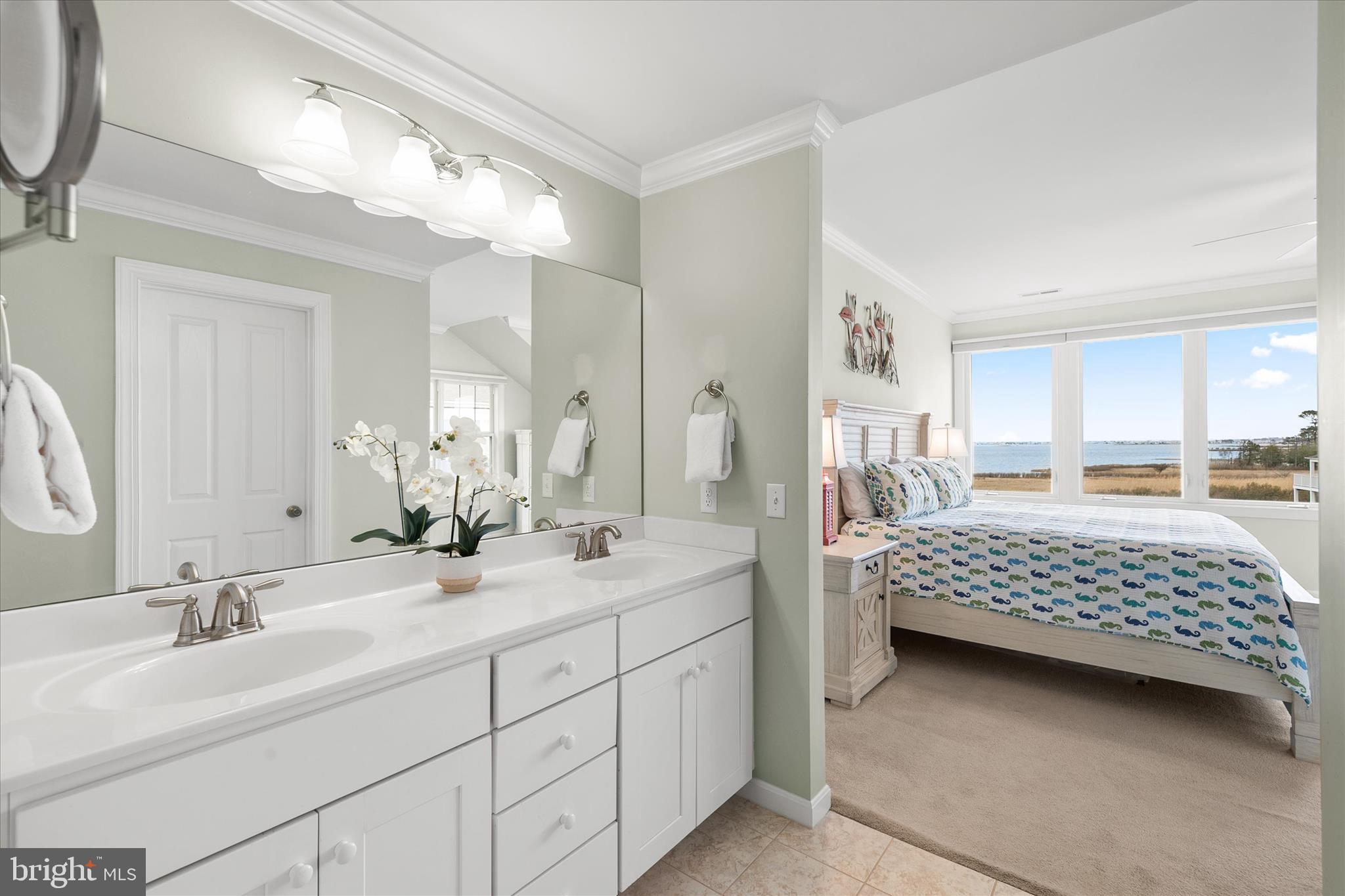 BAYVILLE SHORES - Residential