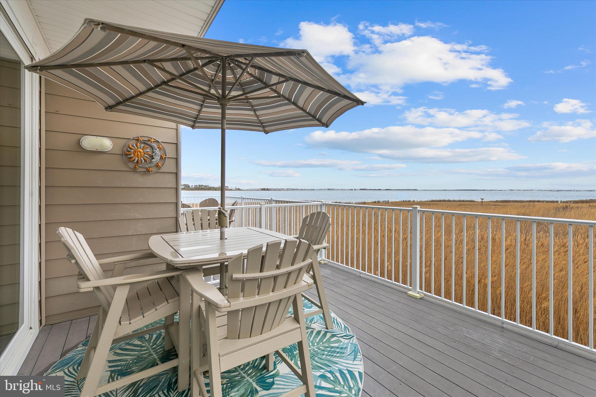 BAYVILLE SHORES - Residential