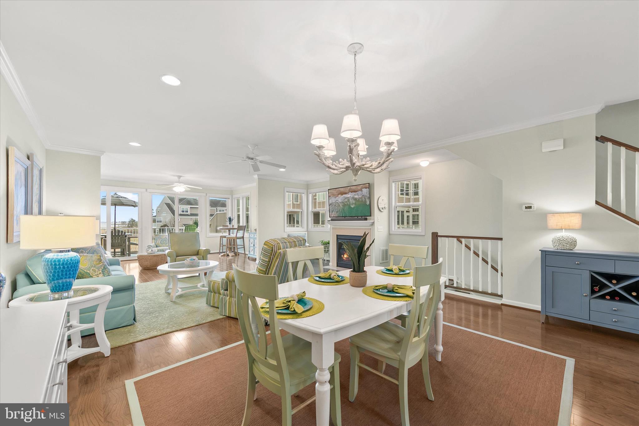 BAYVILLE SHORES - Residential