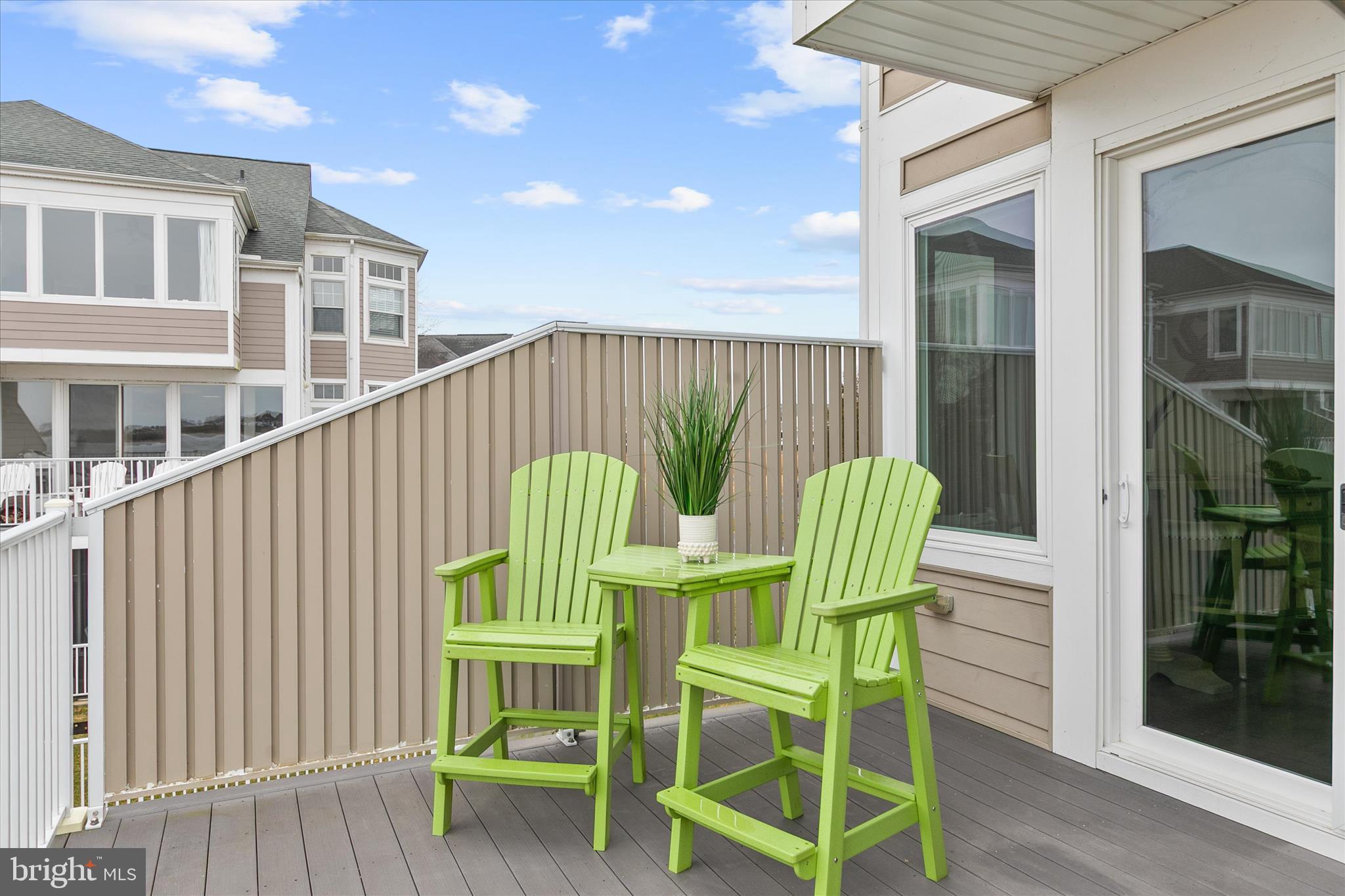 BAYVILLE SHORES - Residential