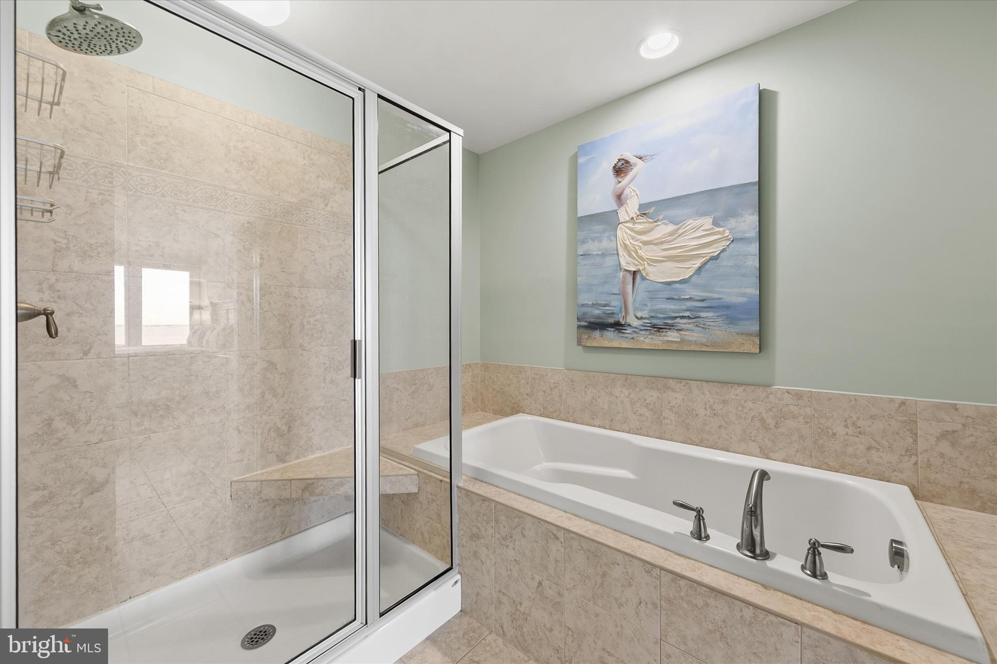 BAYVILLE SHORES - Residential