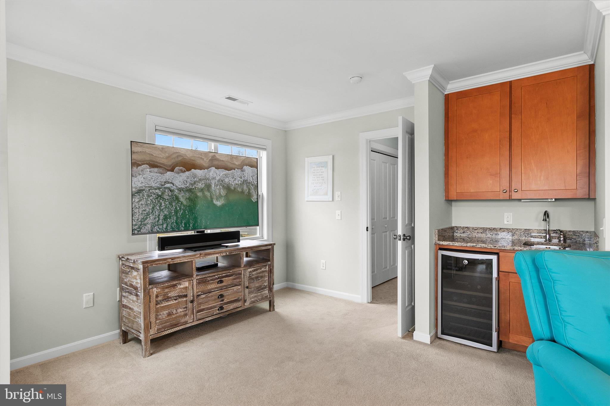 BAYVILLE SHORES - Residential