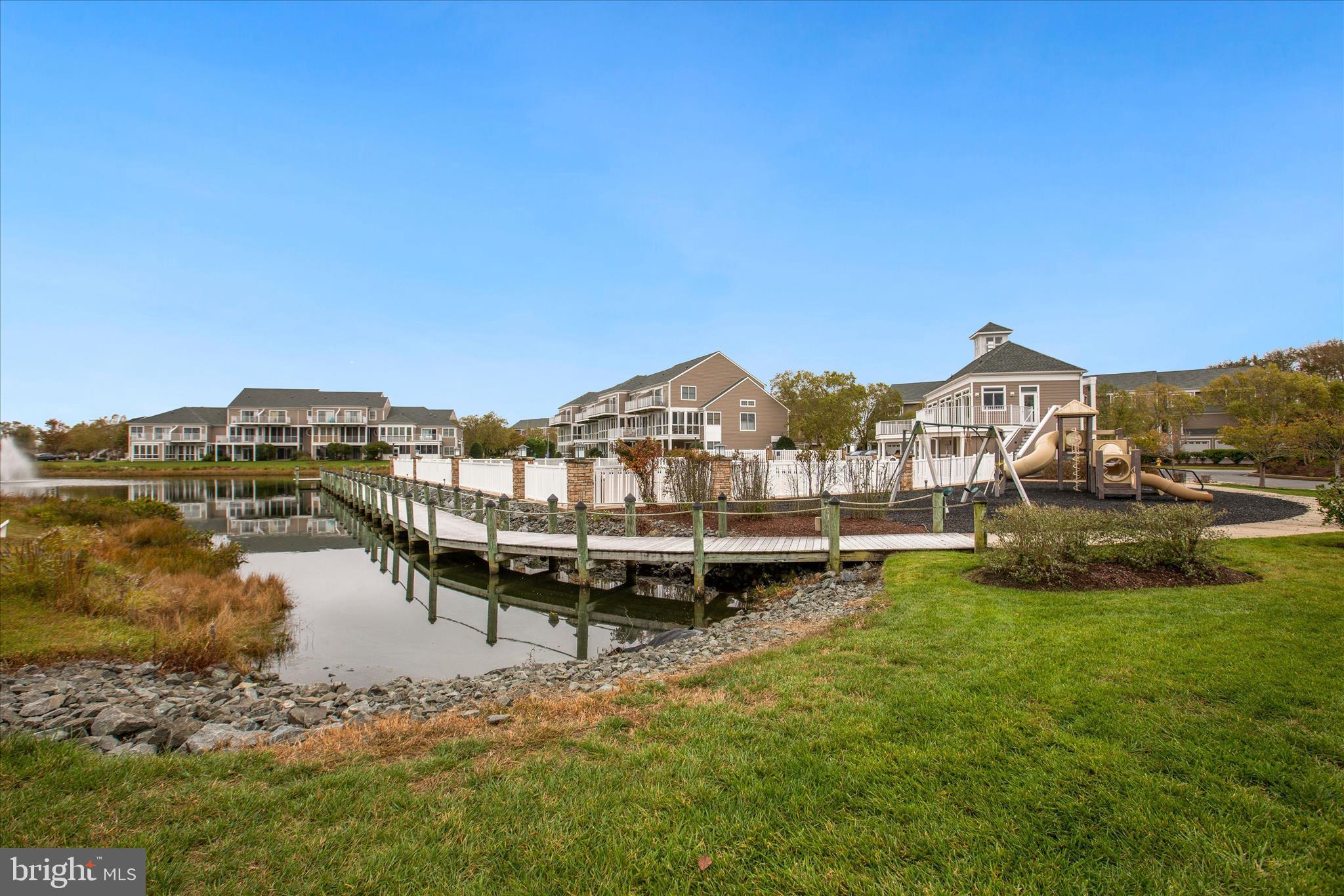 BAYVILLE SHORES - Residential
