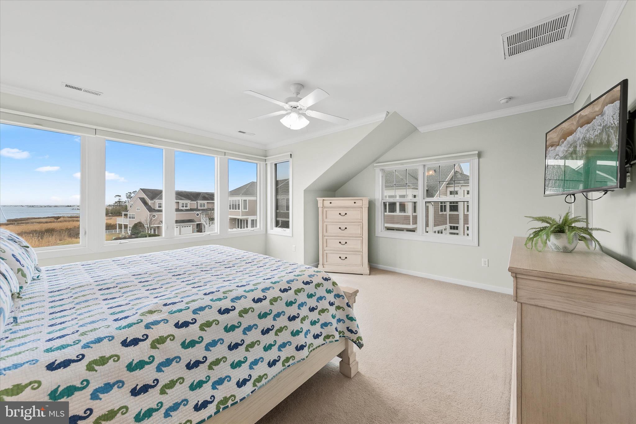 BAYVILLE SHORES - Residential