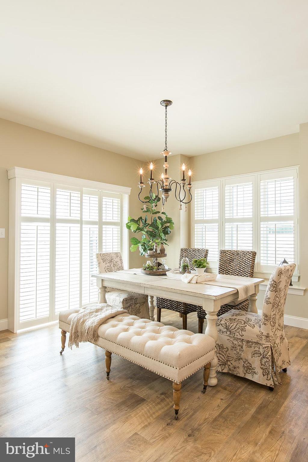 CENTURY OAK - Residential