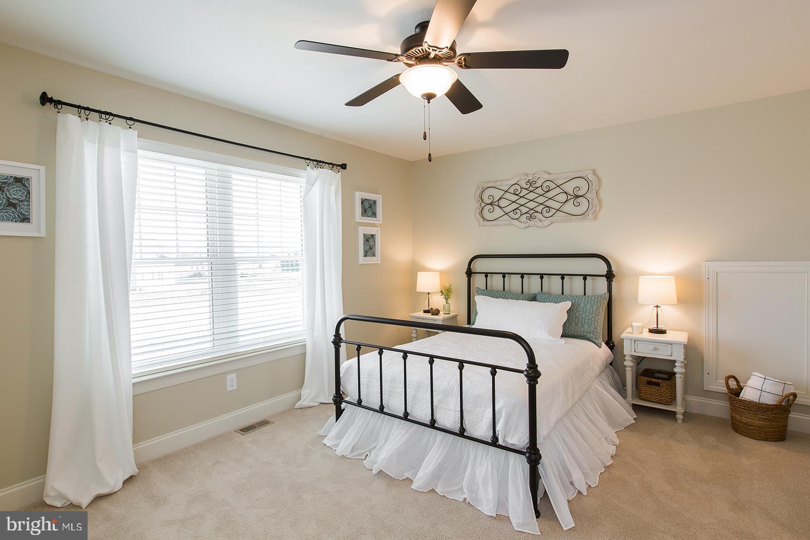 CENTURY OAK - Residential