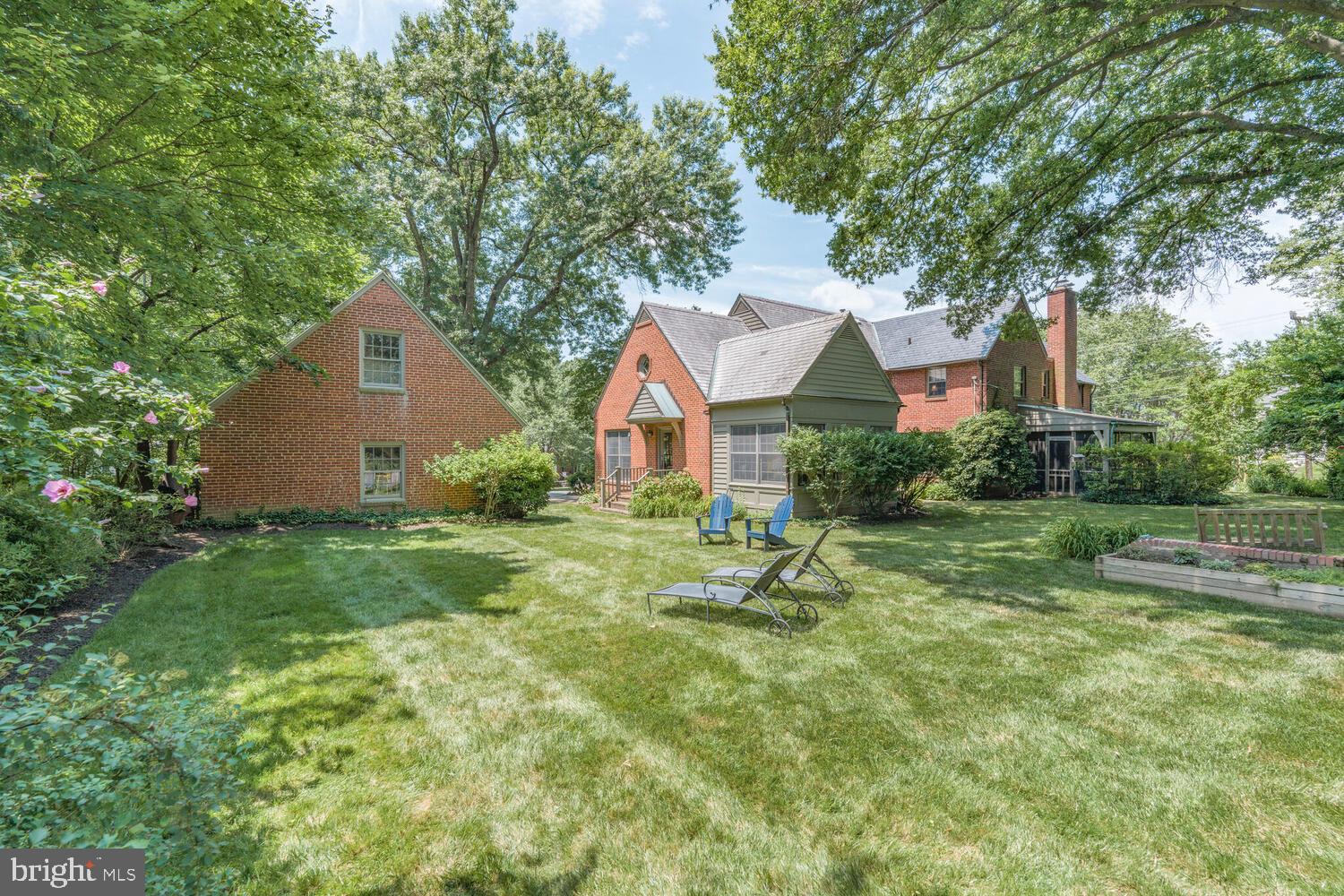 LEE BOULEVARD HEIGHTS - Residential Lease