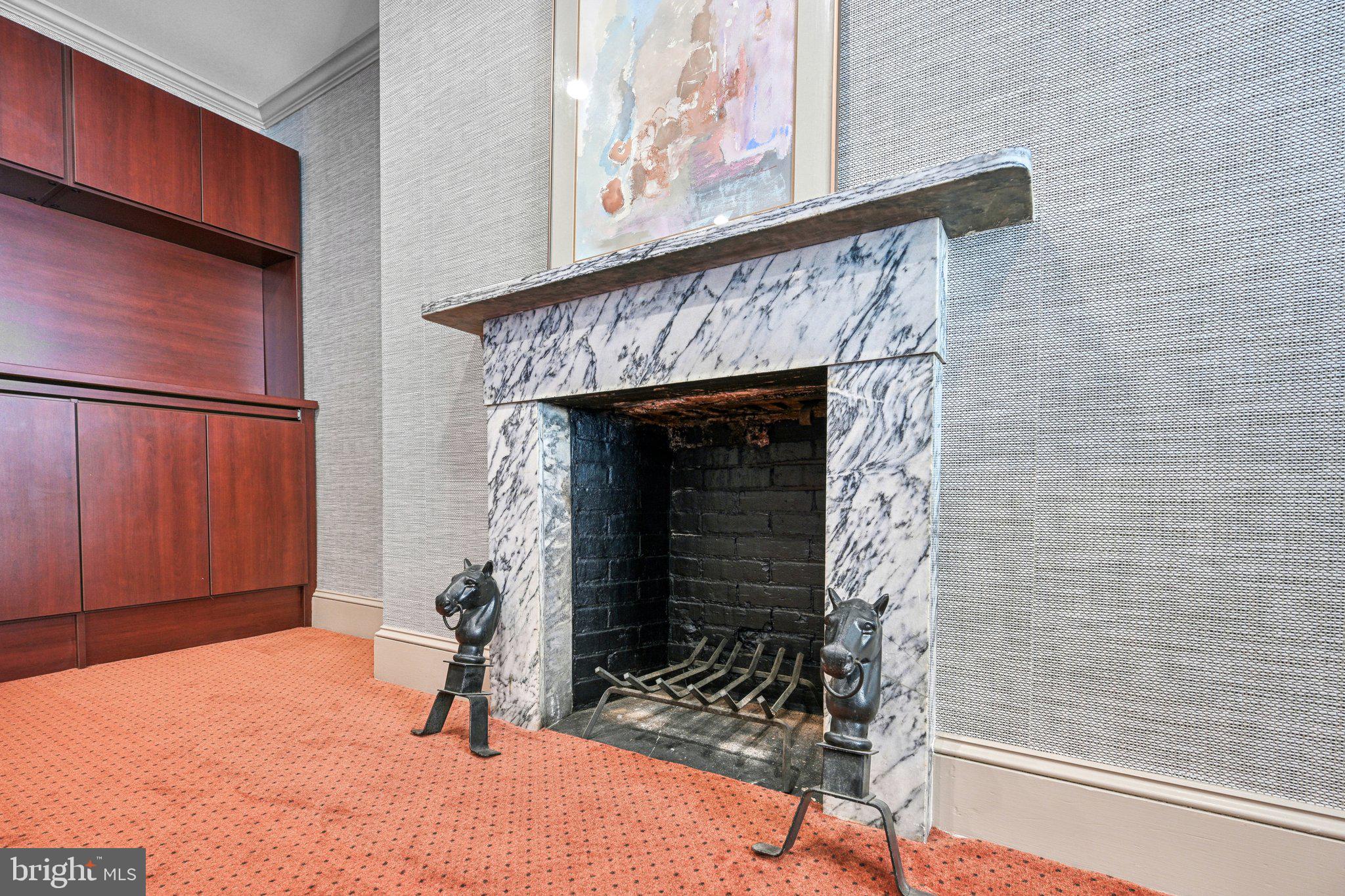 RITTENHOUSE SQUARE - Residential Income