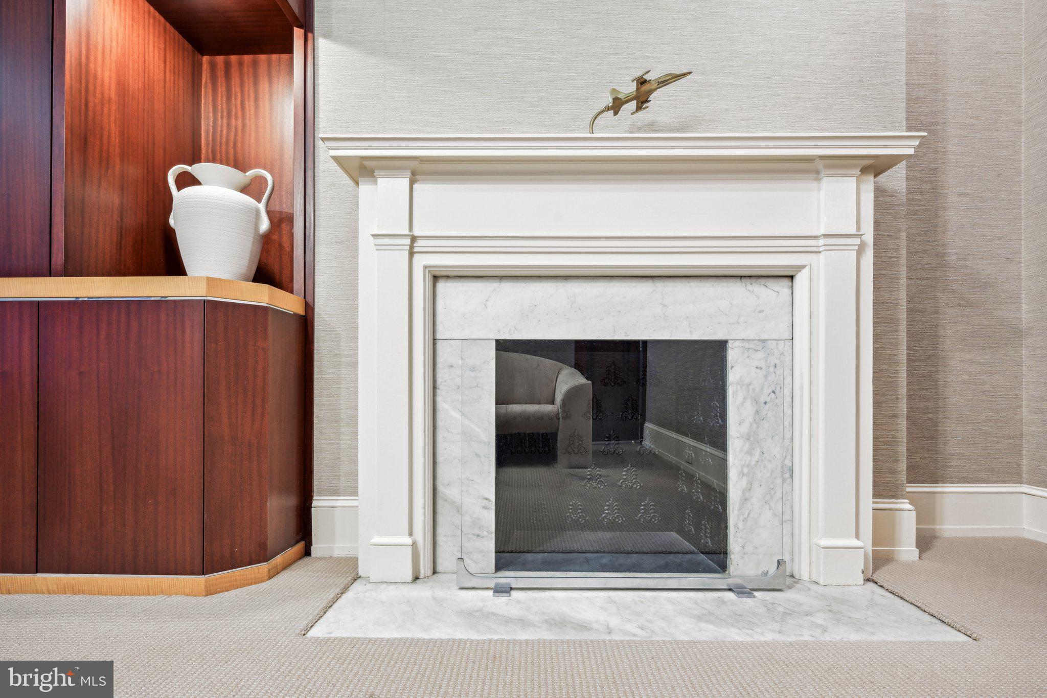 RITTENHOUSE SQUARE - Residential Income
