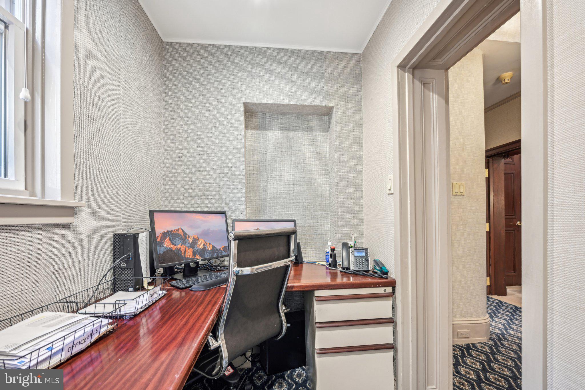 RITTENHOUSE SQUARE - Residential Income