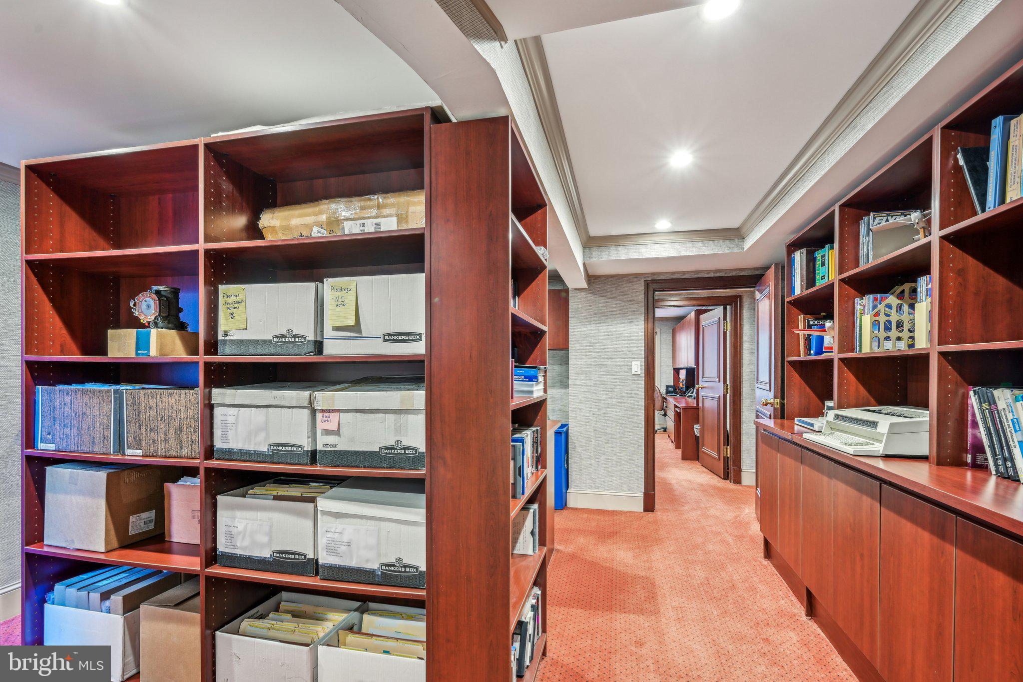 RITTENHOUSE SQUARE - Residential Income