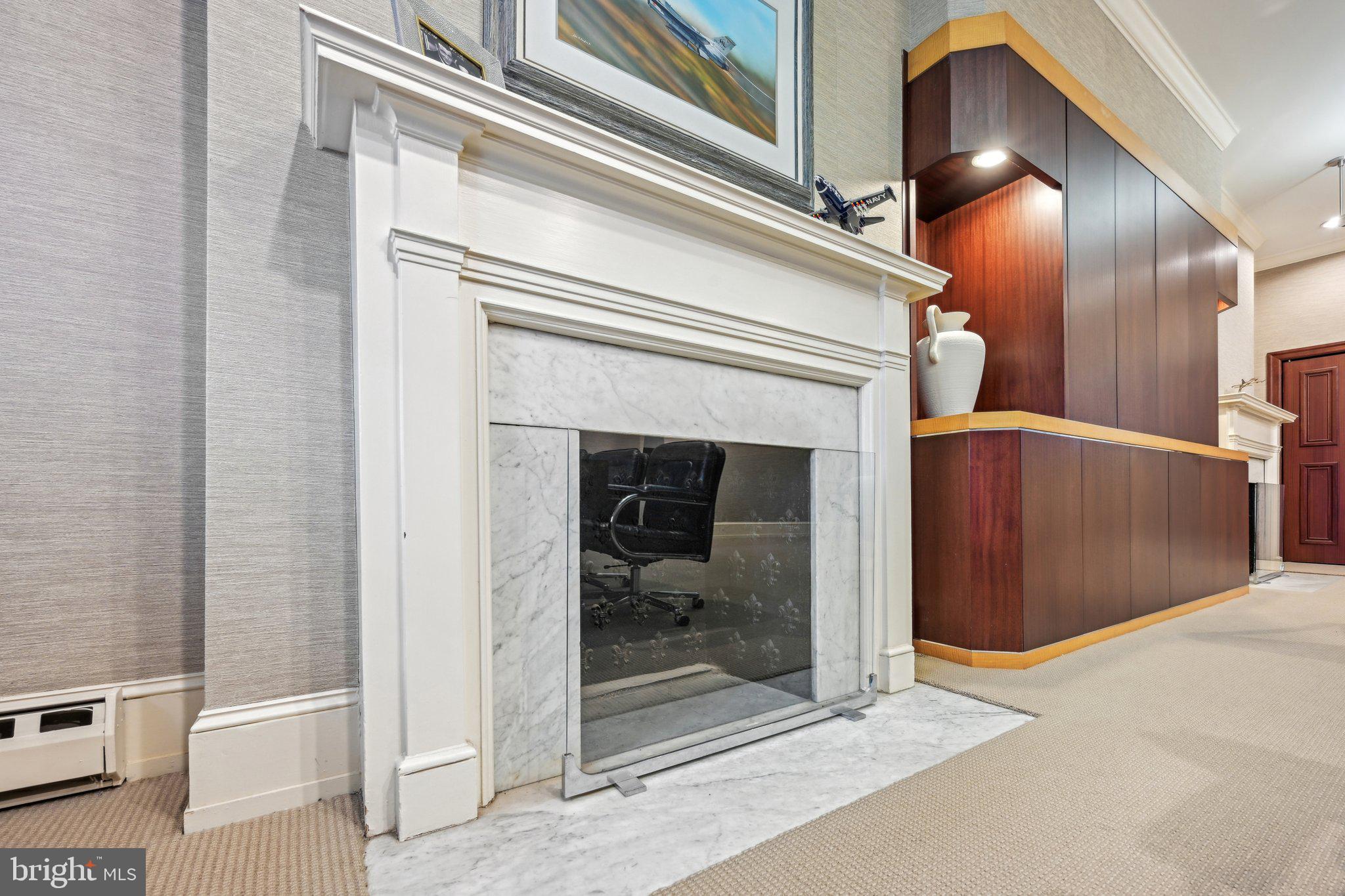 RITTENHOUSE SQUARE - Residential Income