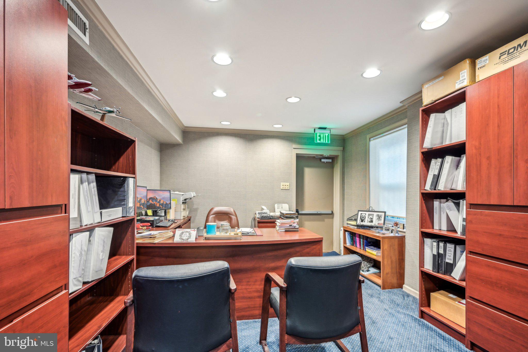 RITTENHOUSE SQUARE - Residential Income