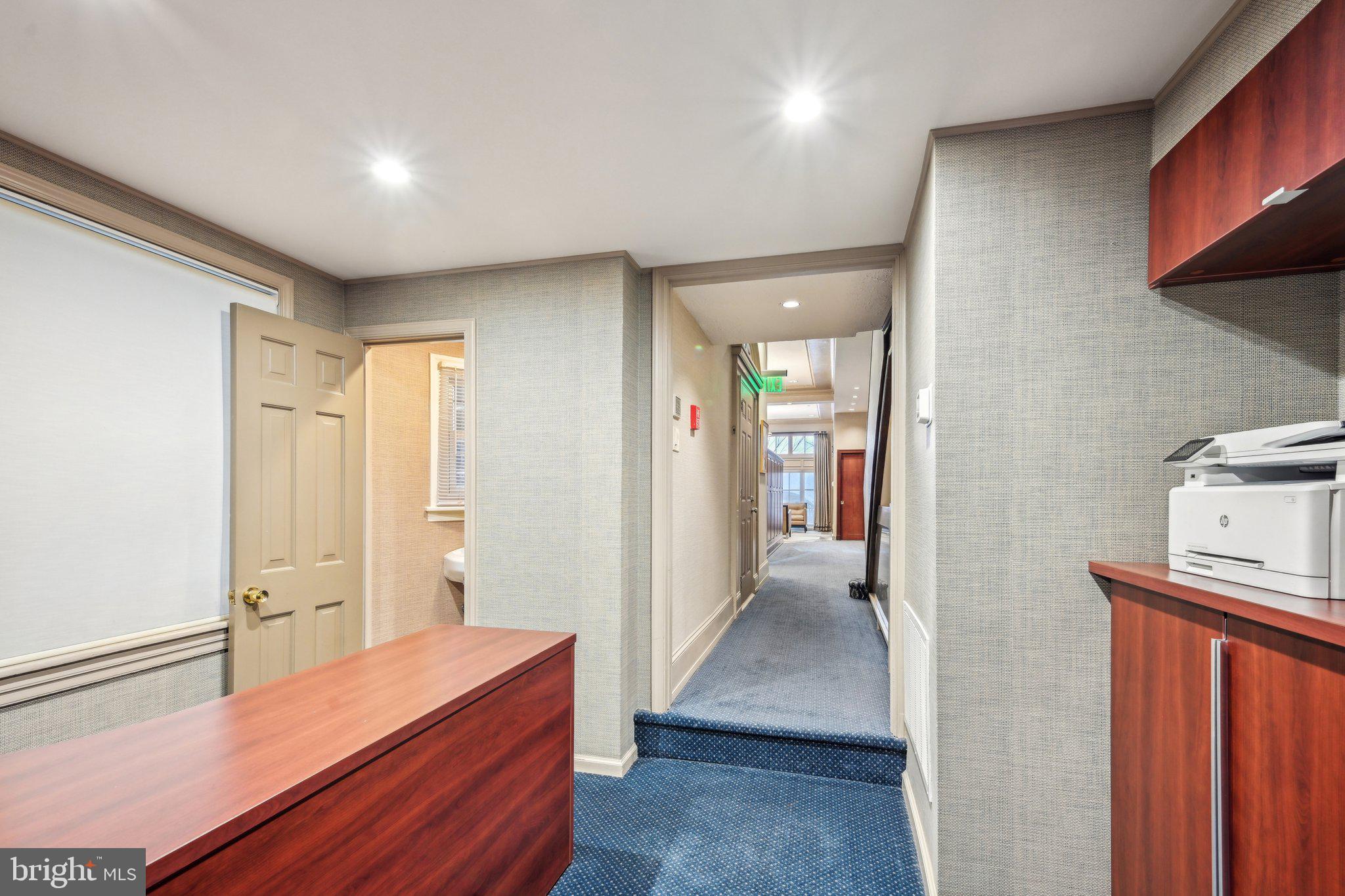 RITTENHOUSE SQUARE - Residential Income