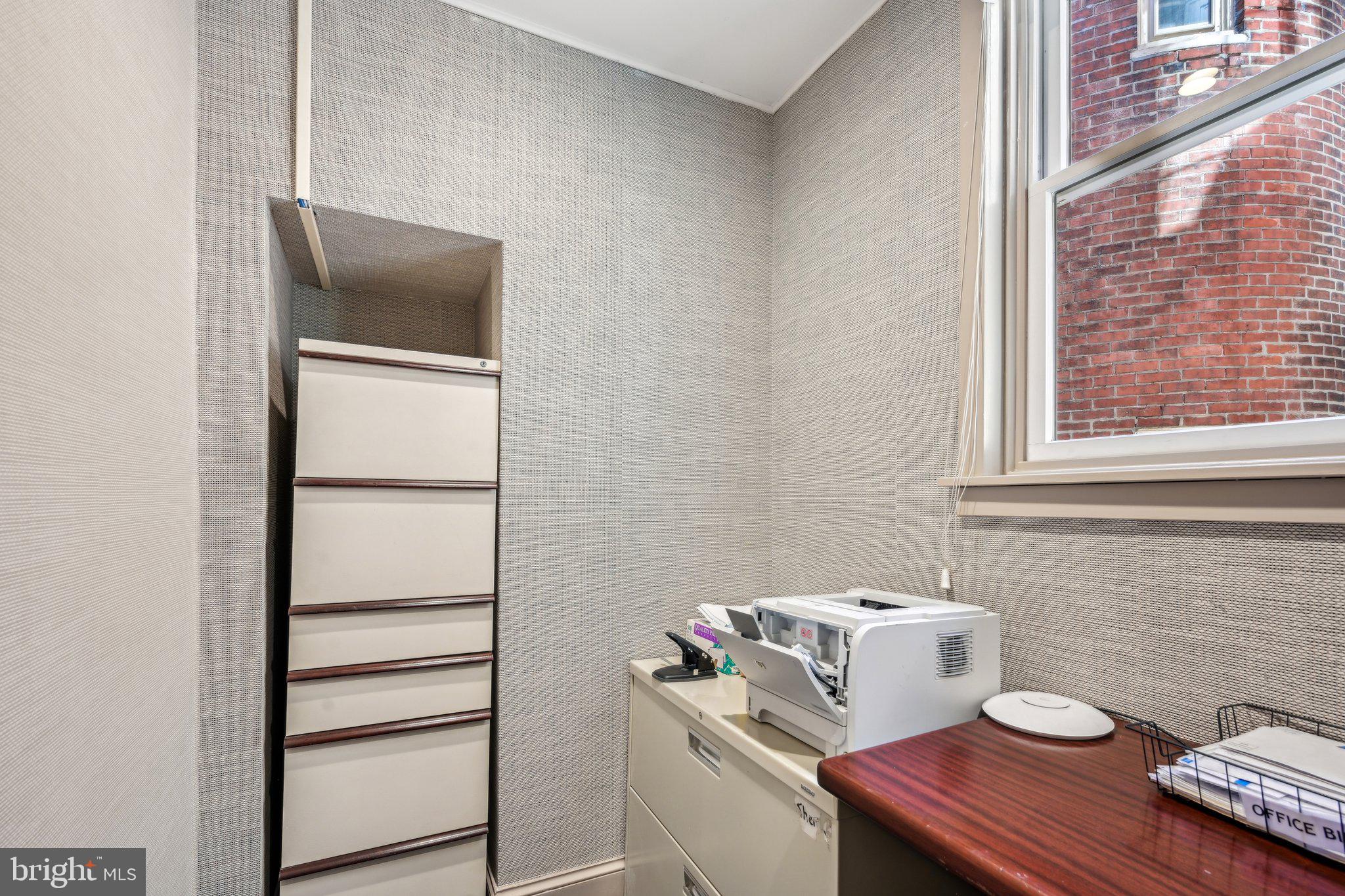 RITTENHOUSE SQUARE - Residential Income