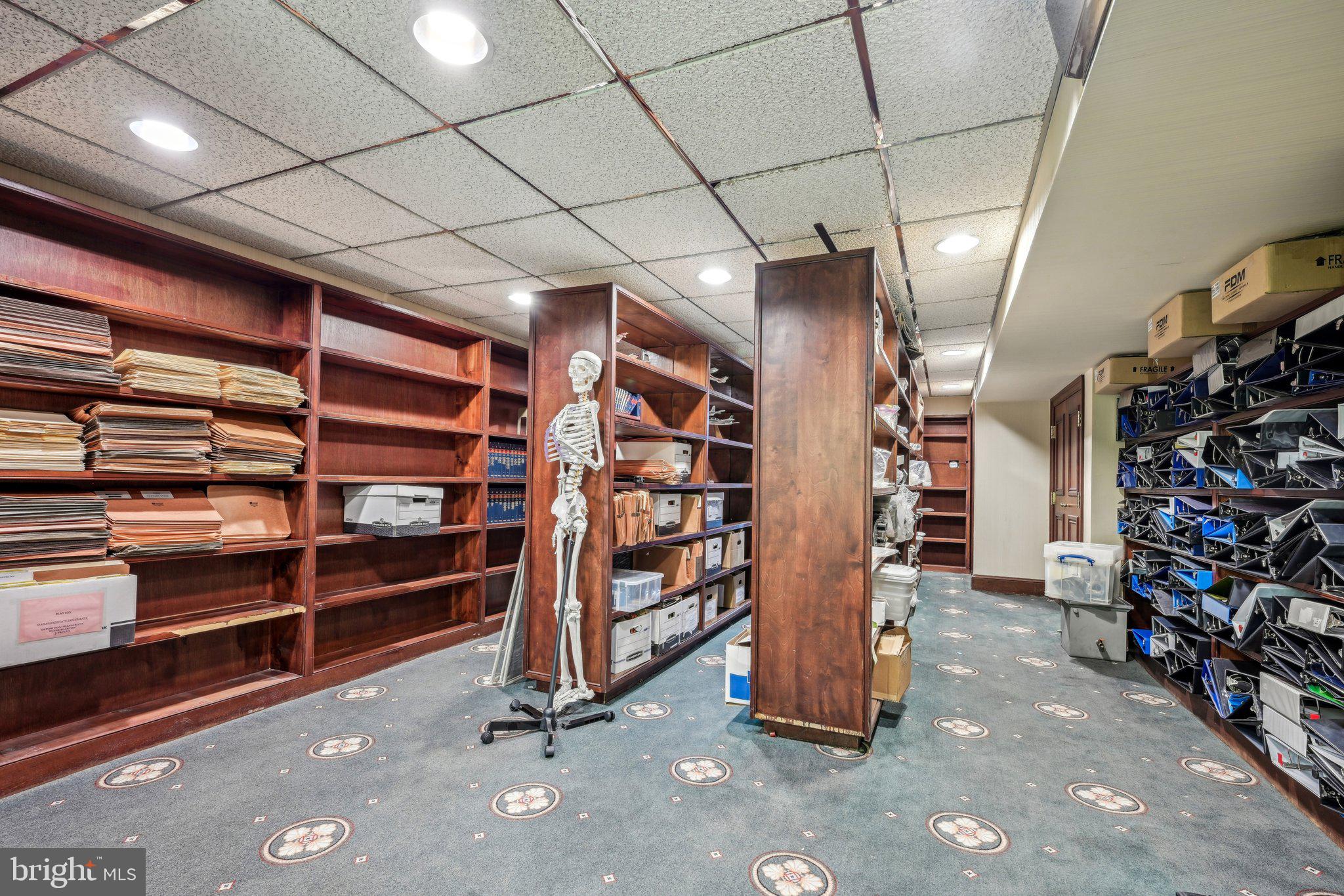 RITTENHOUSE SQUARE - Residential Income