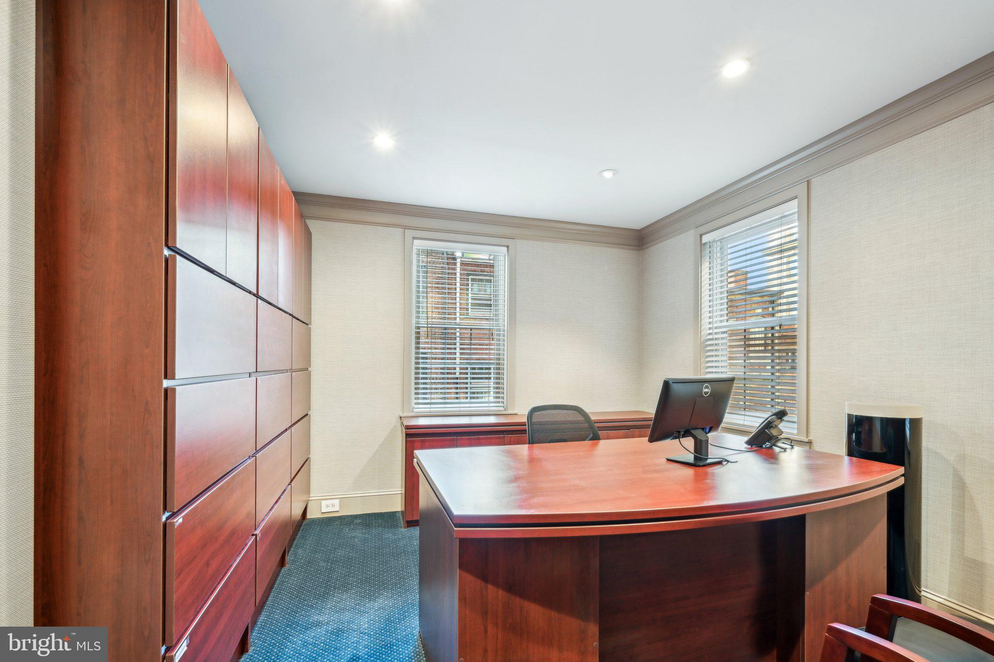 RITTENHOUSE SQUARE - Residential Income