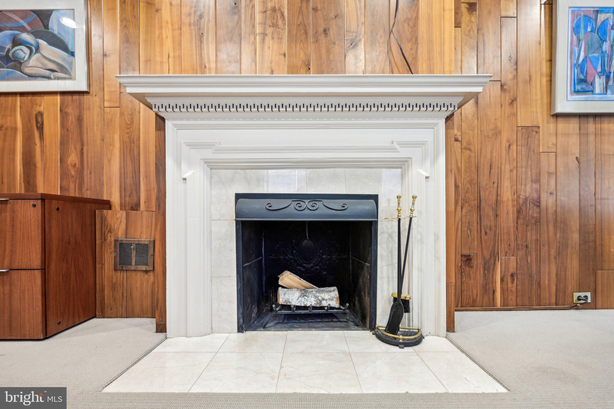 RITTENHOUSE SQUARE - Residential Income