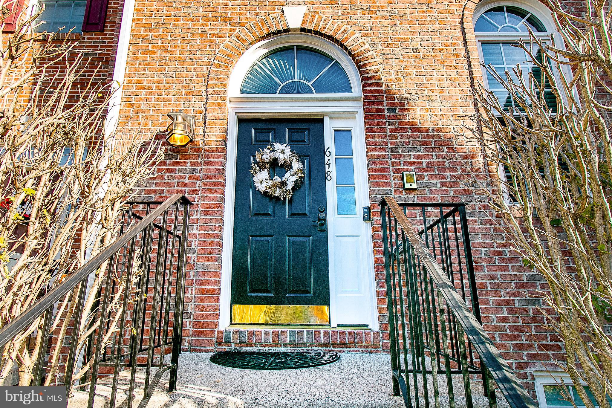 648 BURNSIDE TERRACE SE