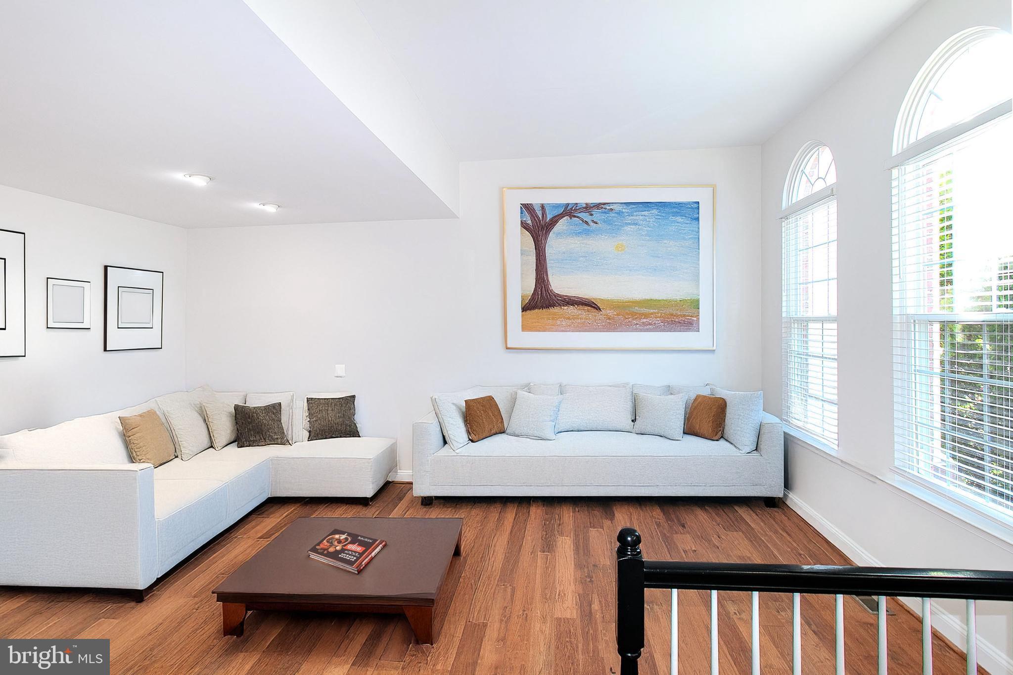 648 BURNSIDE TERRACE SE